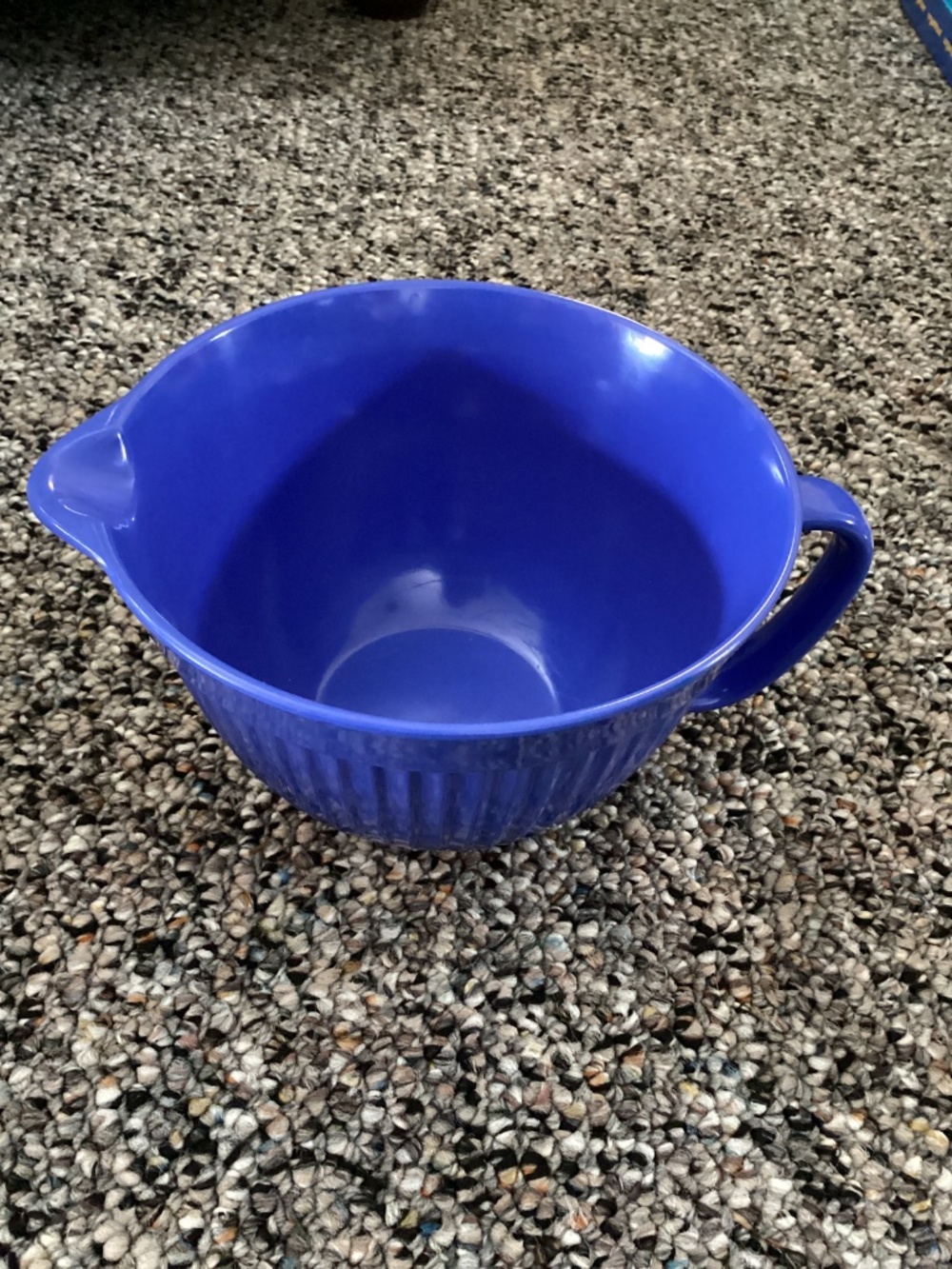 Assorted Kitchen Items - Picture 8 of 15
